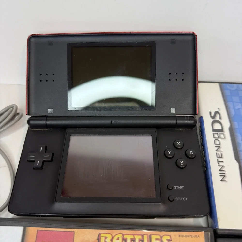 Nintendo DS Lite Crimson‎ Red Black Console Bundle with Charger and 3 Games